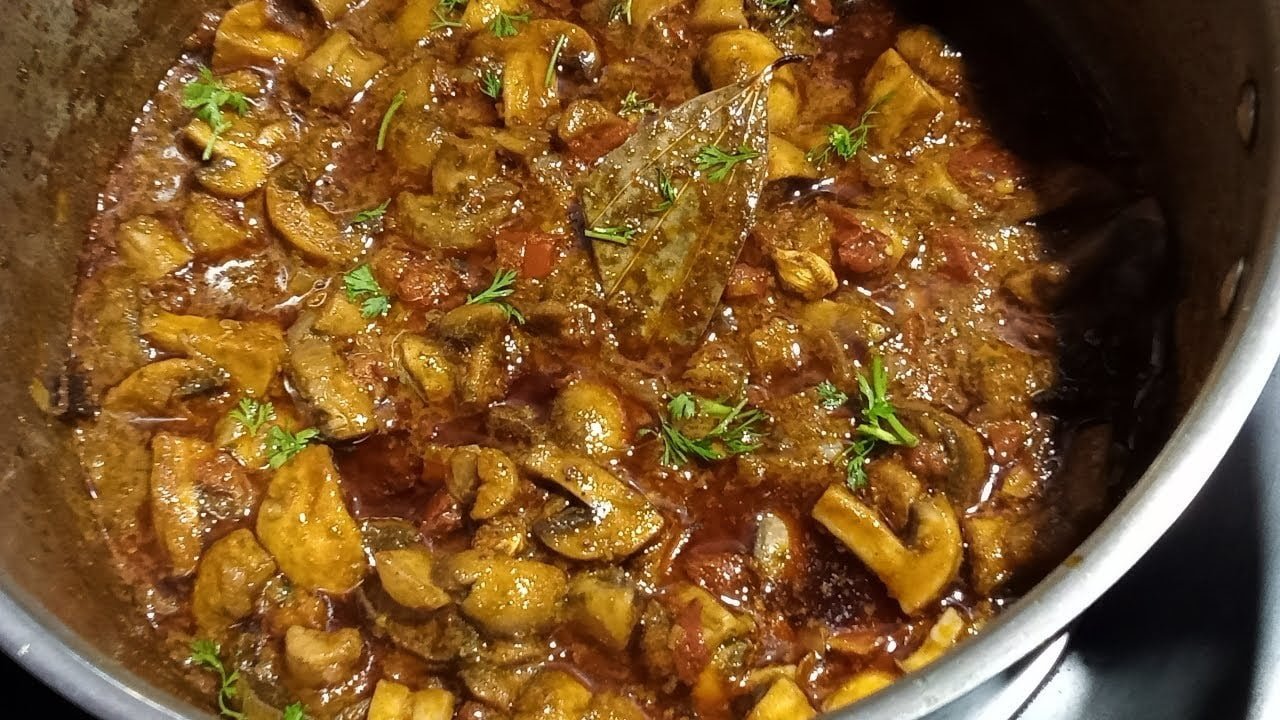 ಈ ಮಶ್ರೂಮ್ ಮಸಾಲ ಗ್ರೇವಿ ಇದ್ರೆ ಸಾಕು ನಾನ್ ವೆಜ್ ಬೇಡವೇ ಬೇಡ | mushroom gravy restaurant style