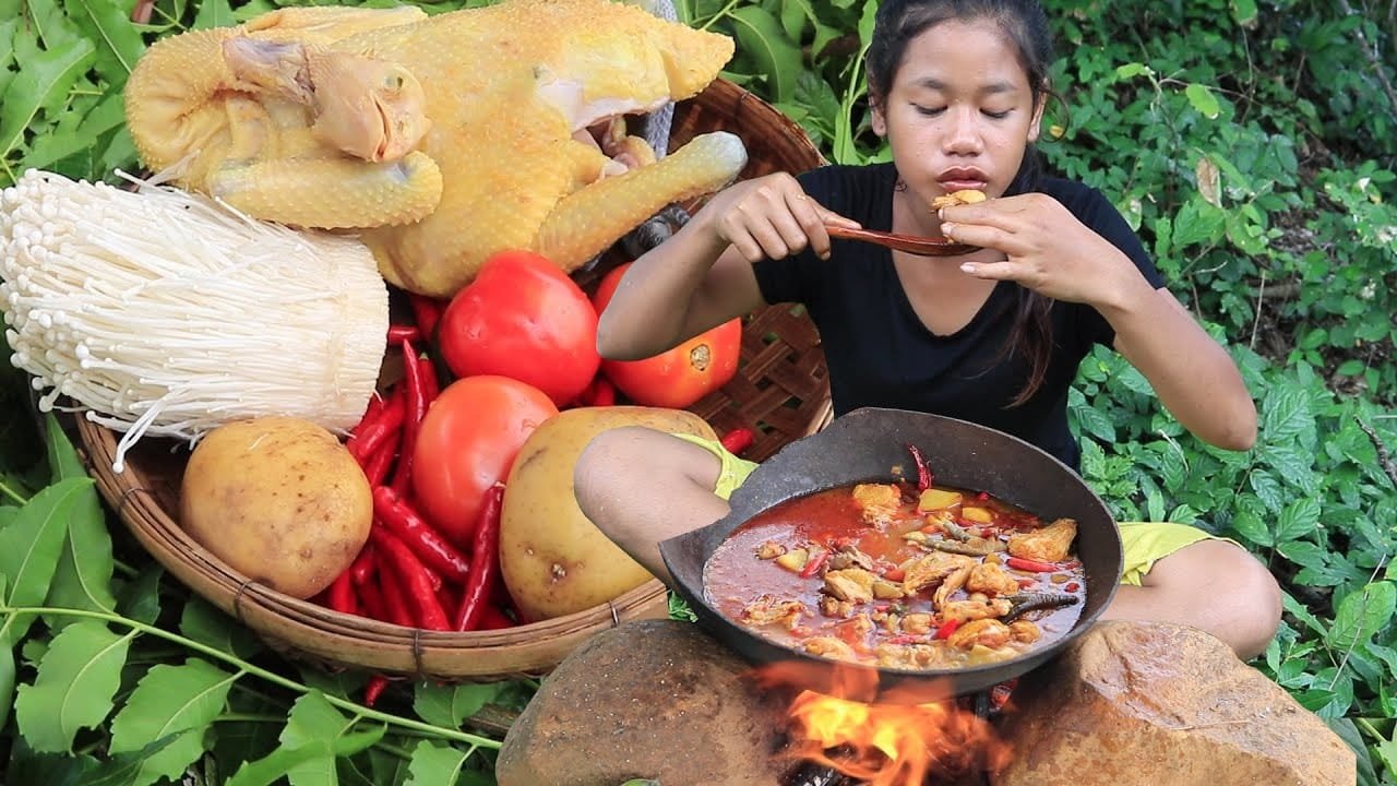 Mushroom Curry Spicy Tasty With Chicken, Cooking Is Delicious Food