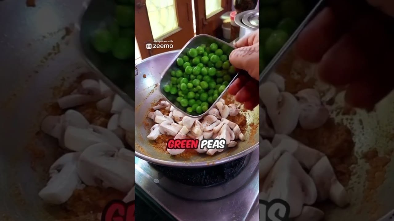 Tutarkari Mein Bollo! Matar Mushroom Sabji Recipe